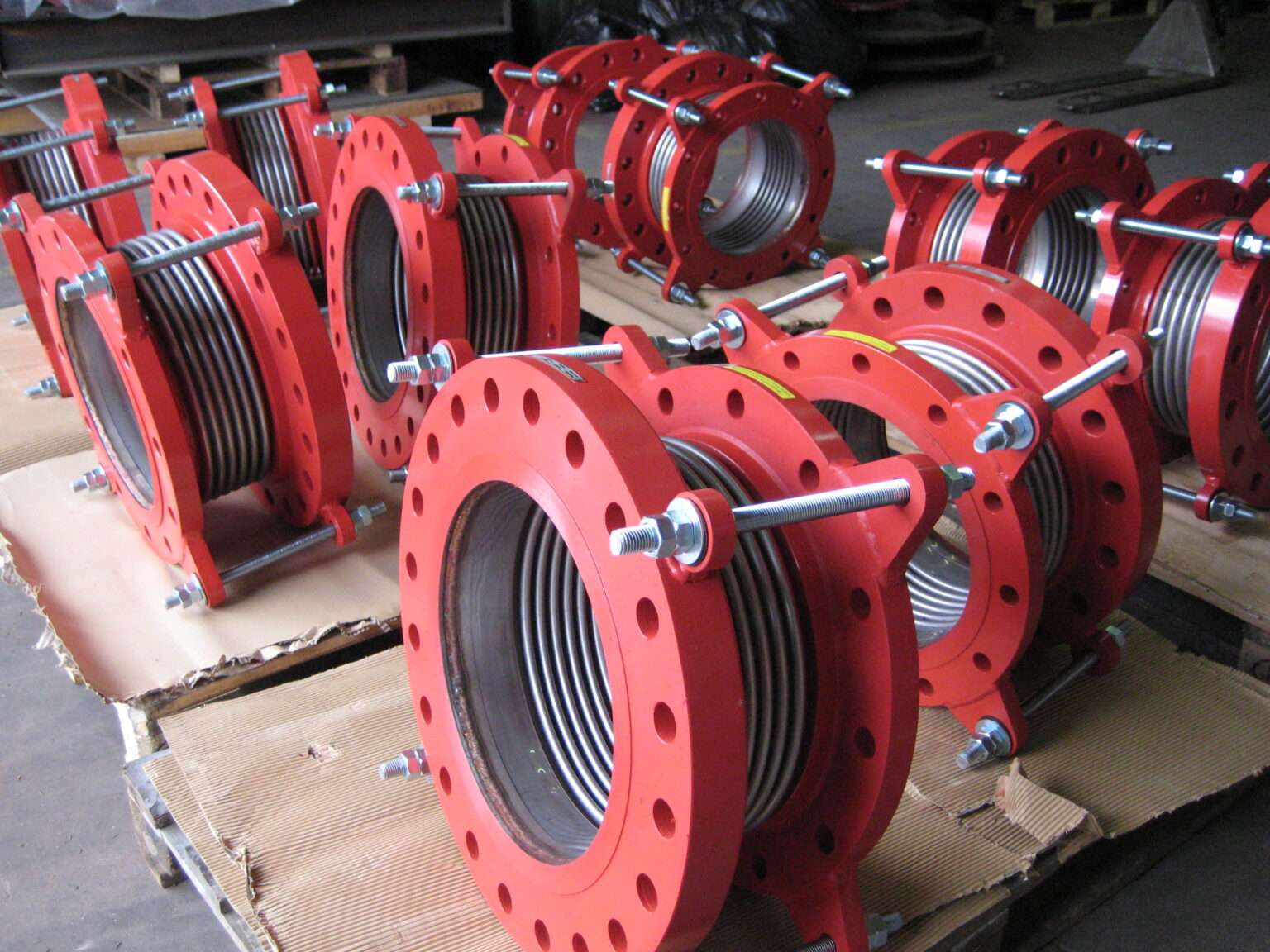 F025 - Compensadores con distintas Bridas