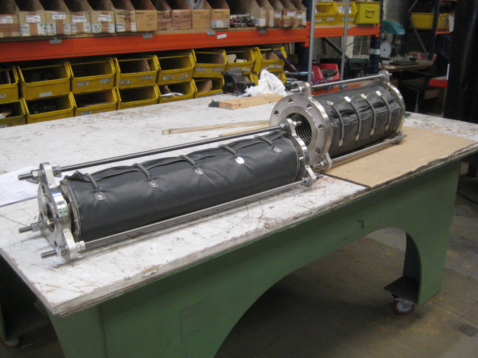 F035 - Compensador con Aislante exterior